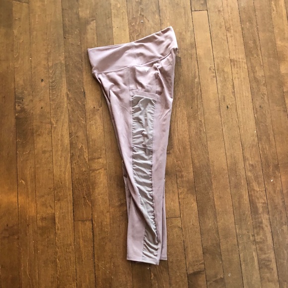 Fabletics Mila Capri Mesh Leggings - Picture 3 of 3